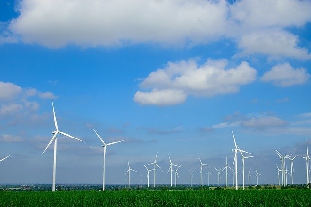 Le PLU peut délimiter des secteurs encadrant les éoliennes